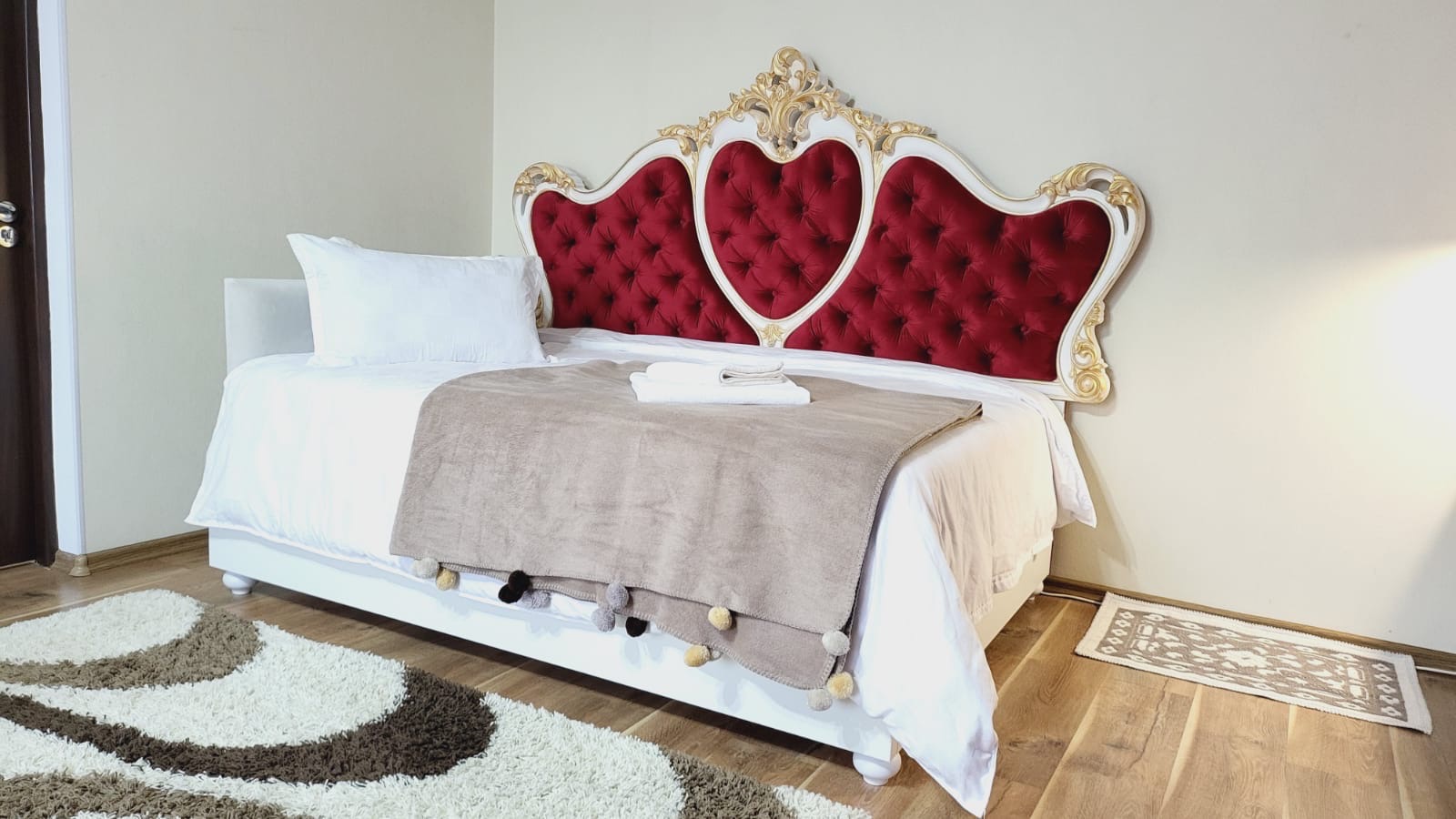 Property 1 - Image 10